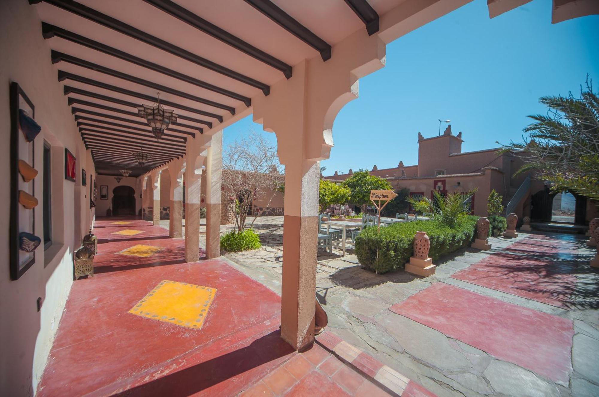 Hotel Kasbah Ennakhile Nkob Екстериор снимка